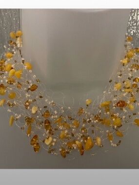 VINTAGE AMBER FLOATING NECKLACE , NWOT